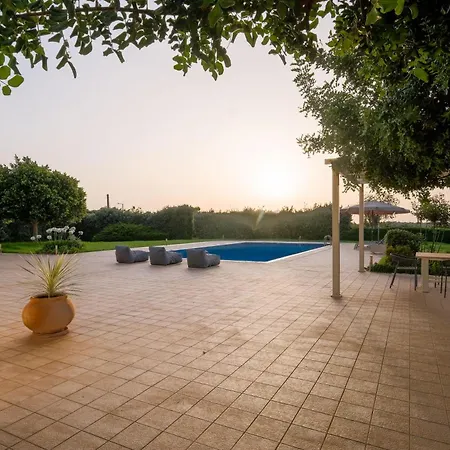 Fleur Du Sud - In Chania Villa Korakiaí